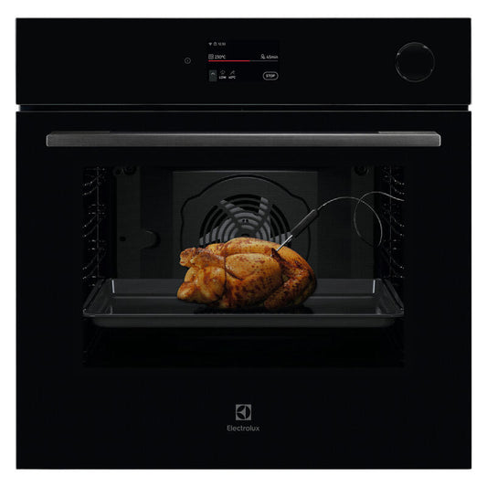 Electrolux 22 Function Steam Crisp Pyrolytic Oven (Series 700)