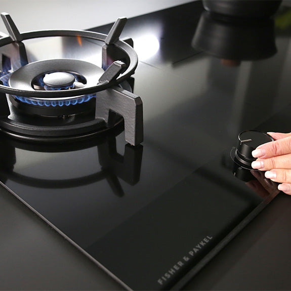 Fisher & Paykel 60cm Series 9 1 Burner + 2 Zone Hybrid Cooktop, 2 SmartZones, Natural Gas