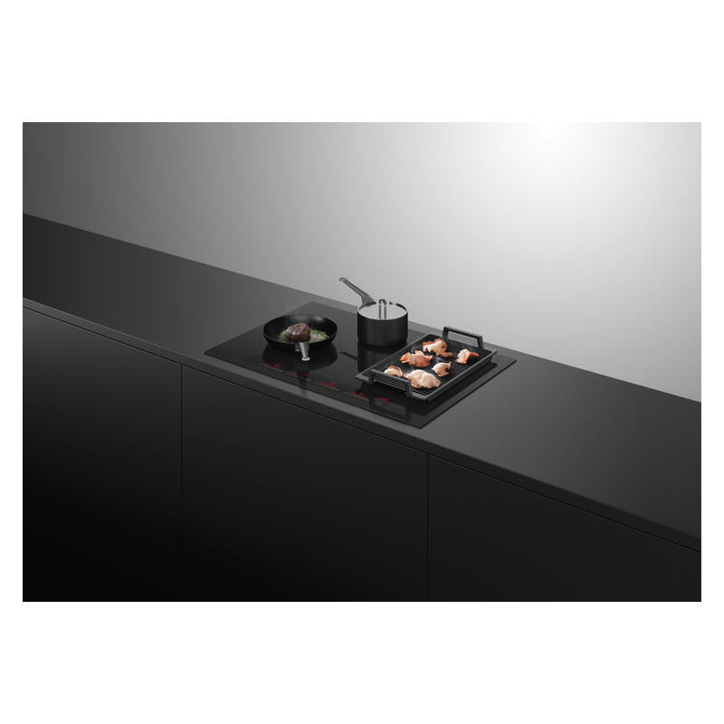 Fisher & Paykel 80cm 4 Zone Induction Cooktop: Smart Zone - Black (Series 7)