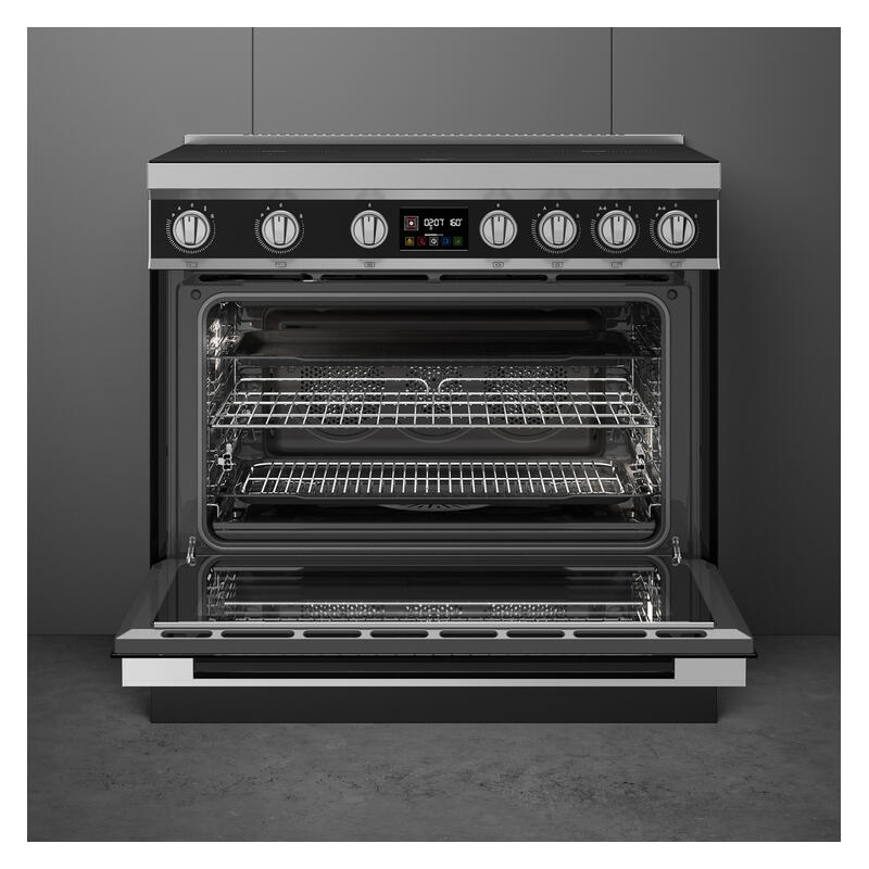 Smeg 90cm Portofino Induction Pyrolytic Freestanding Oven - Black